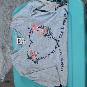 Girls Size 8 Hi Low hem Flowy Top